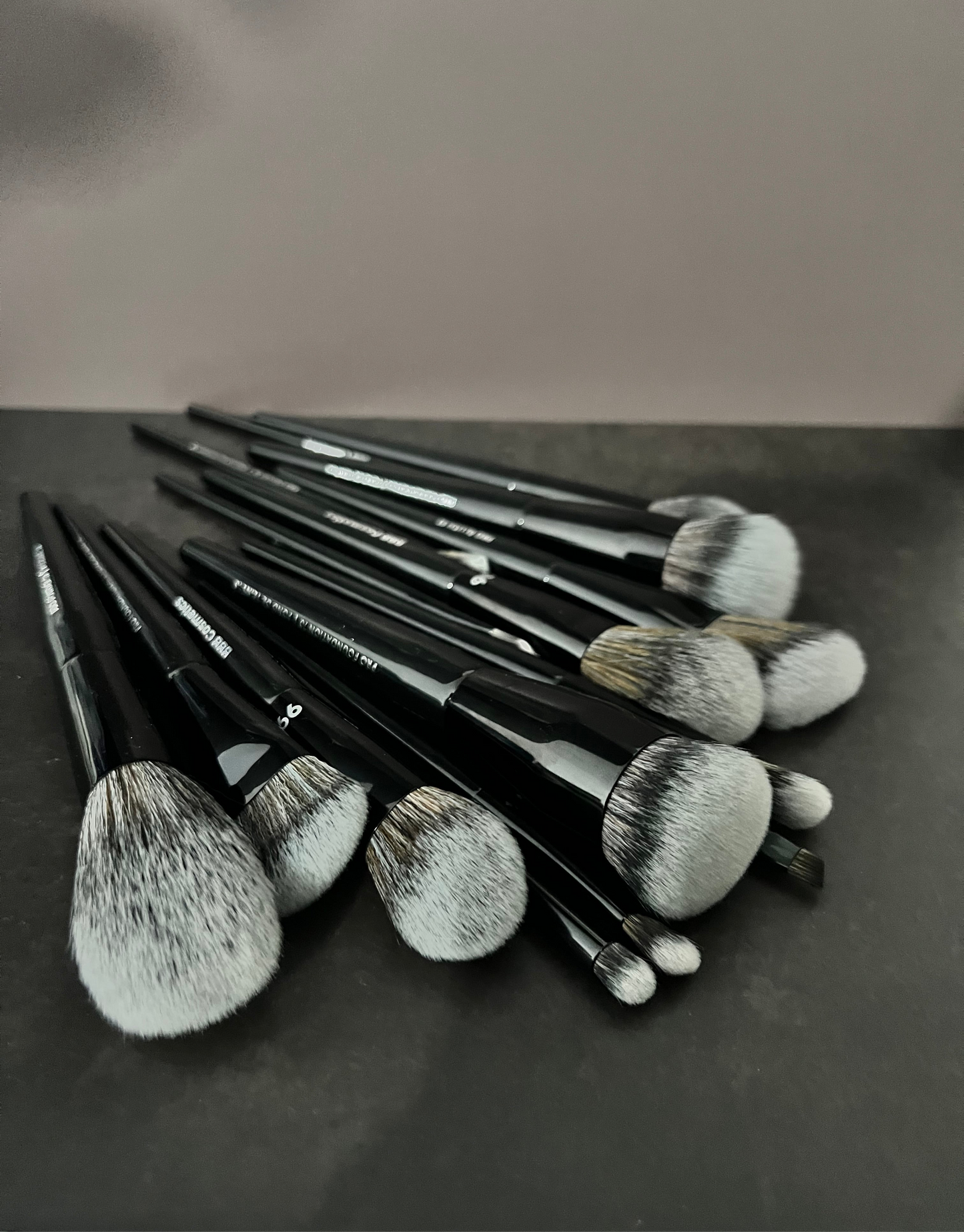 Makeup Brush Set - & Travel Brush Holder